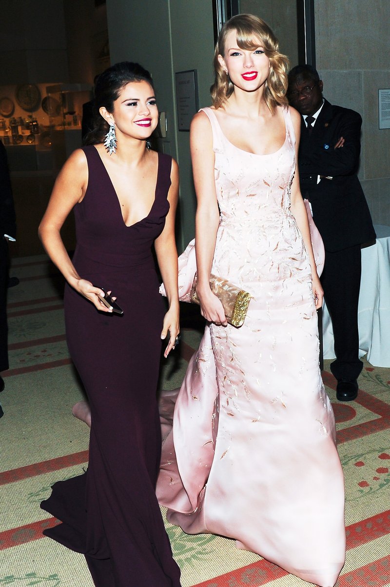 Taylor Swift at "Charles James: Beyond Fashion" Costume Institute Gala — photo 313
