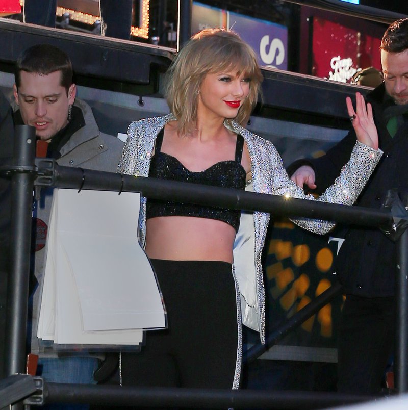 Taylor Swift at Dick Clark’s New Year’s Rockin’ Eve with Ryan Seacrest — photo 191