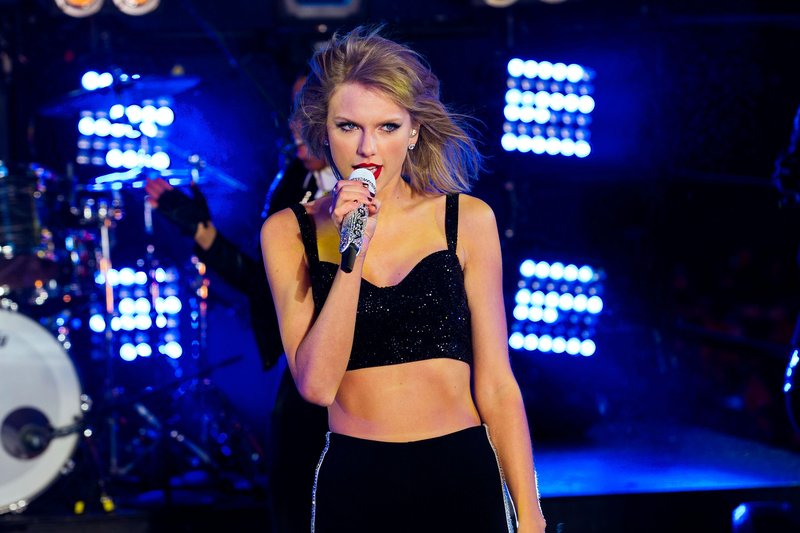 Taylor Swift at Dick Clark’s New Year’s Rockin’ Eve with Ryan Seacrest — photo 222