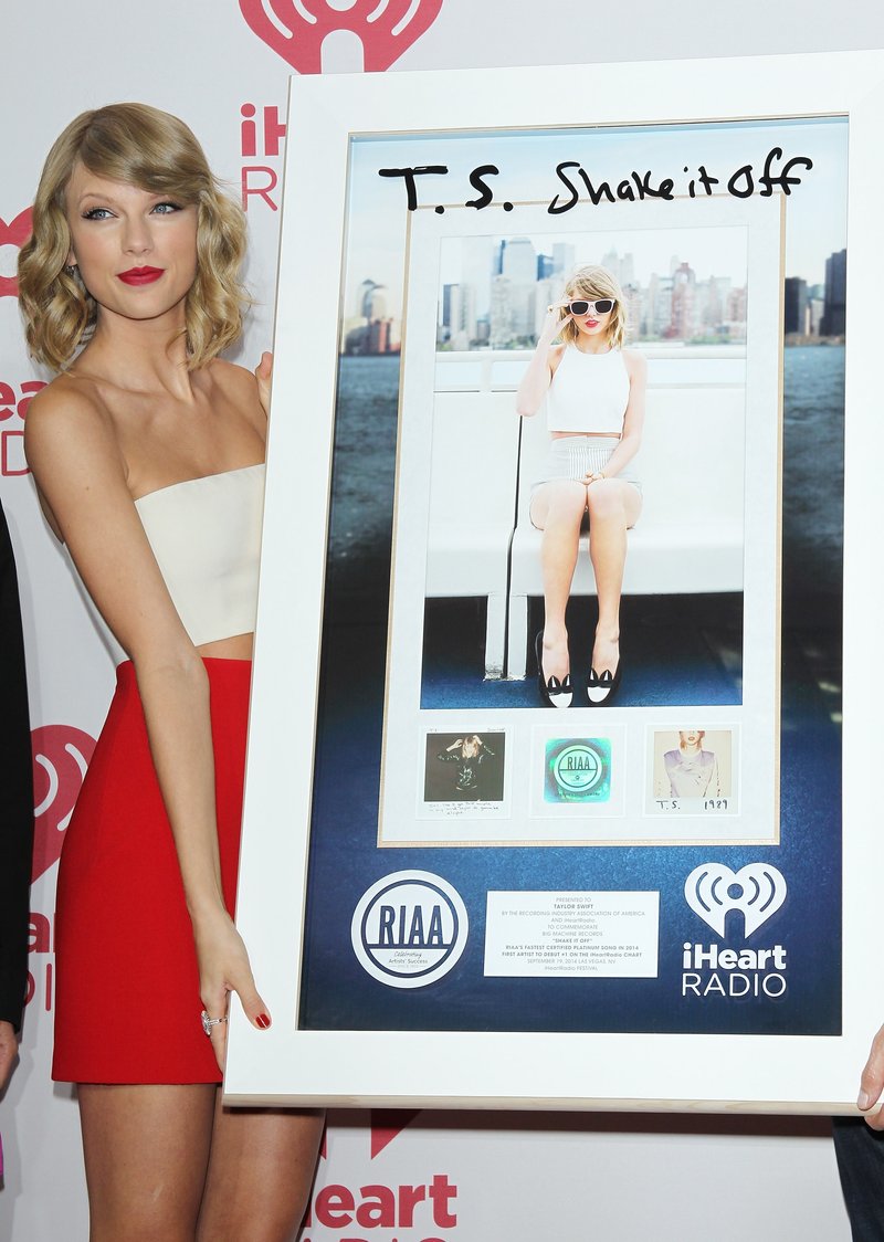 Taylor Swift at 2014 iHeartRadio Music Festival — photo 32