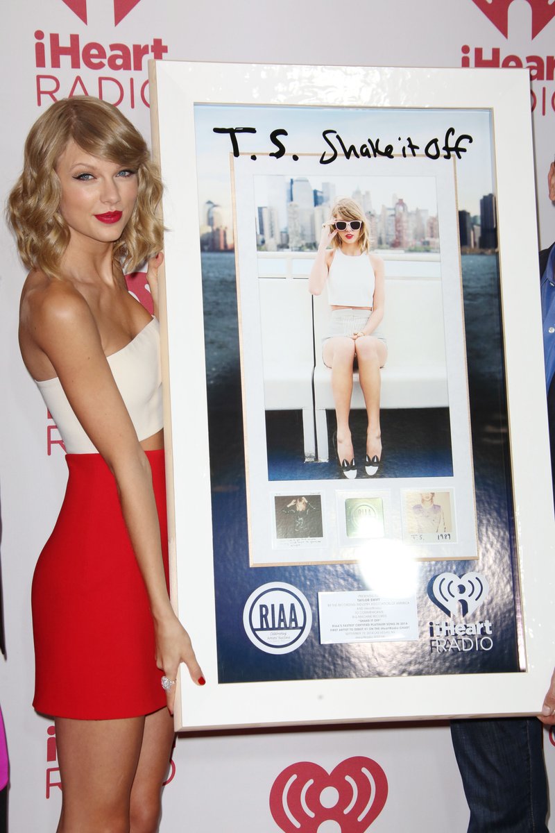 Taylor Swift at 2014 iHeartRadio Music Festival — photo 62