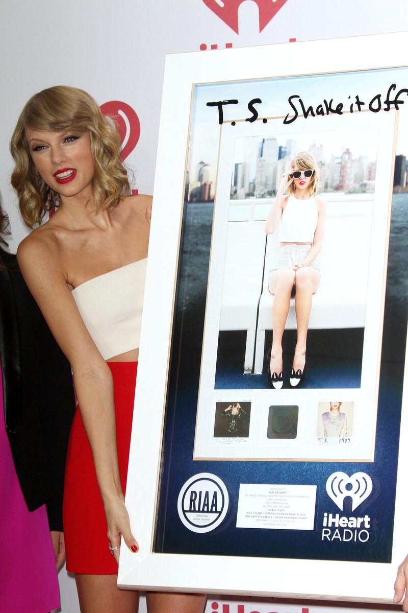 Taylor Swift at 2014 iHeartRadio Music Festival — photo 87