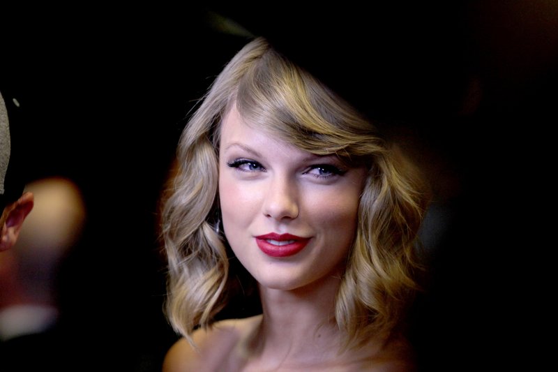 Taylor Swift at 2014 iHeartRadio Music Festival — photo 245