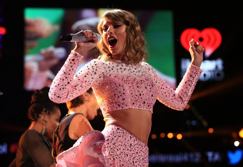 Taylor Swift at 2014 iHeartRadio Music Festival — photo 472
