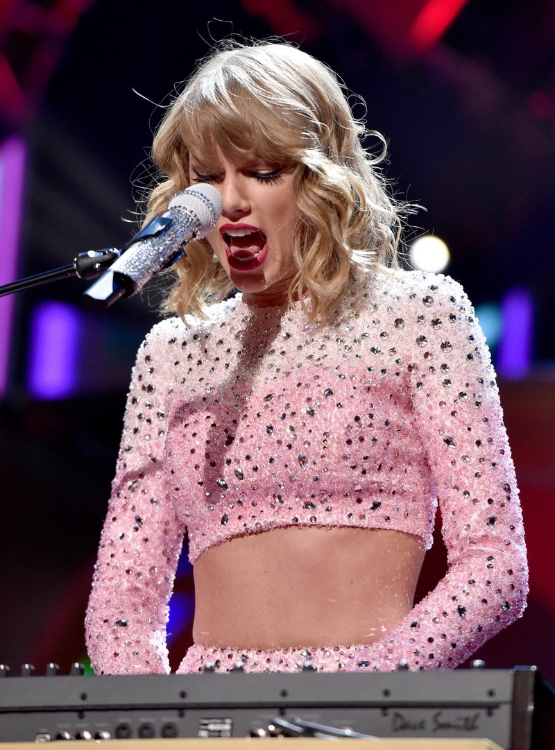 Taylor Swift at 2014 iHeartRadio Music Festival — photo 492