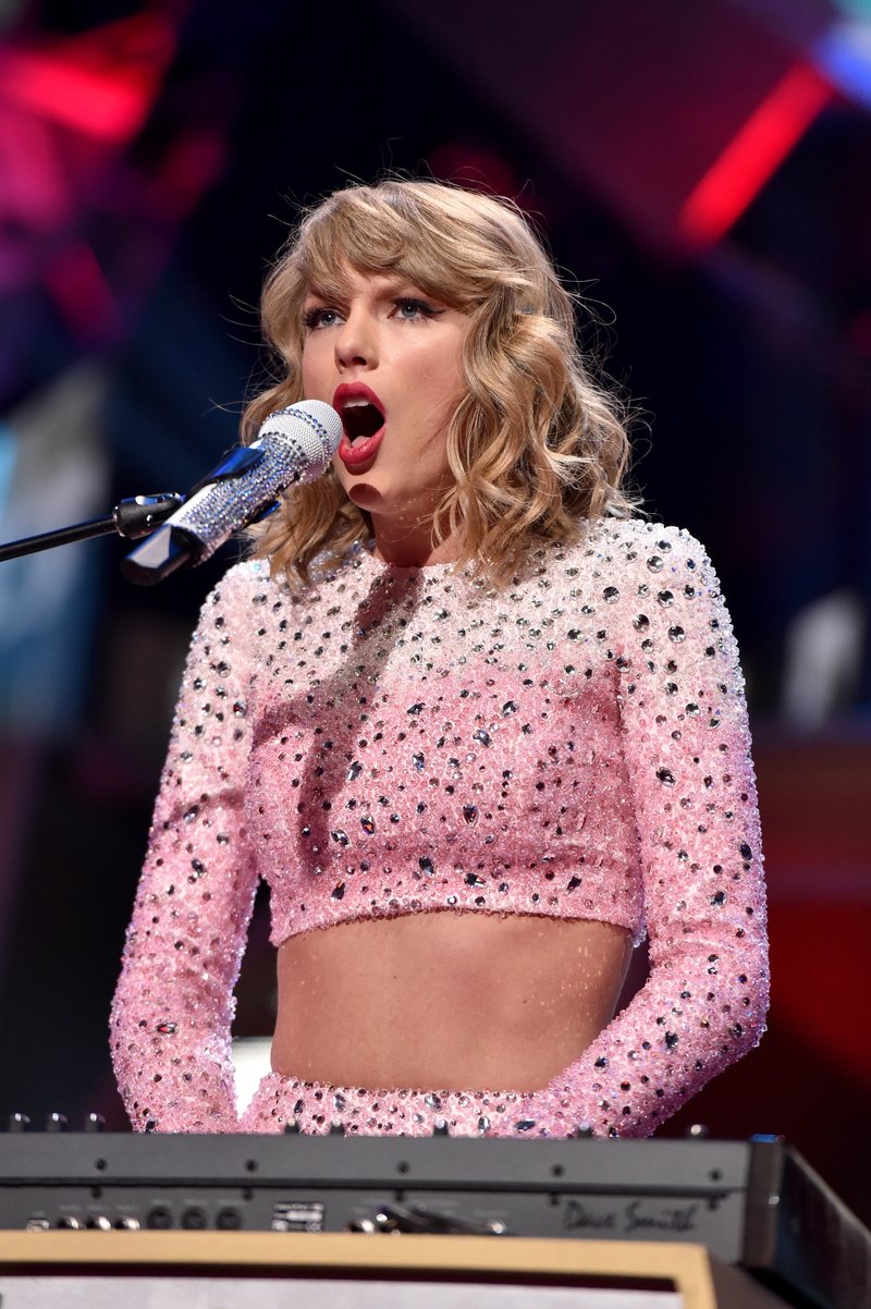 Taylor Swift at 2014 iHeartRadio Music Festival — photo 493