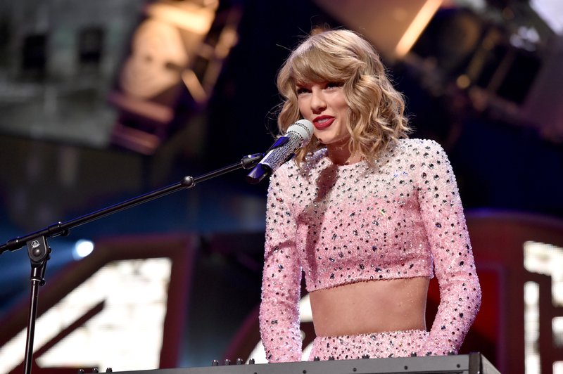 Taylor Swift at 2014 iHeartRadio Music Festival — photo 500