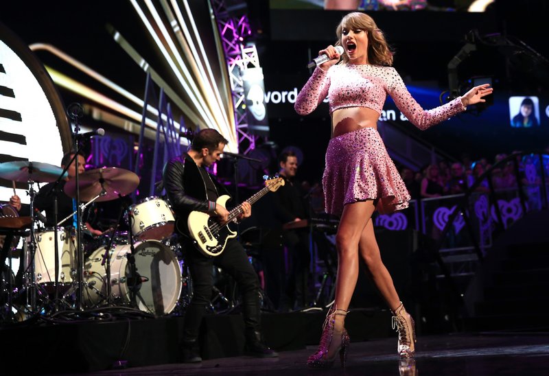 Taylor Swift at 2014 iHeartRadio Music Festival — photo 533