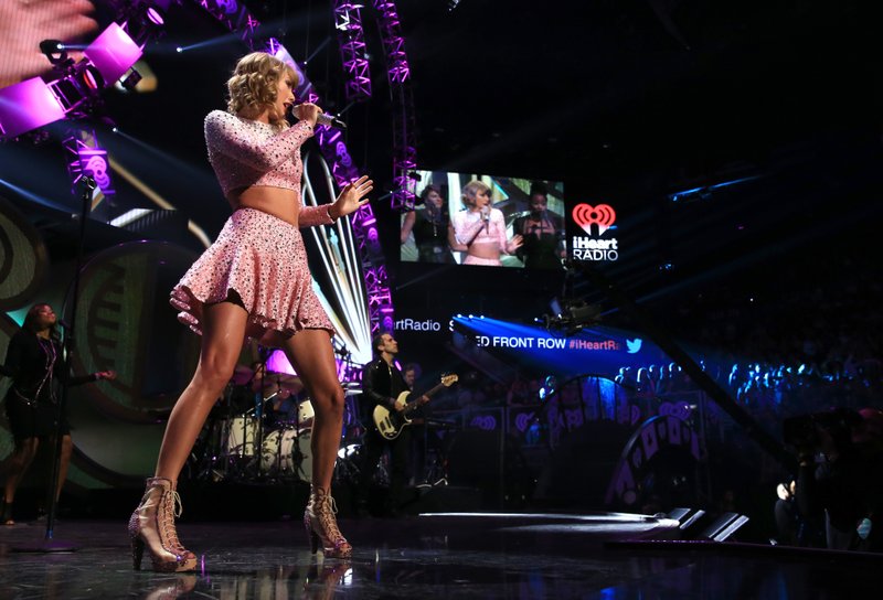 Taylor Swift at 2014 iHeartRadio Music Festival — photo 534