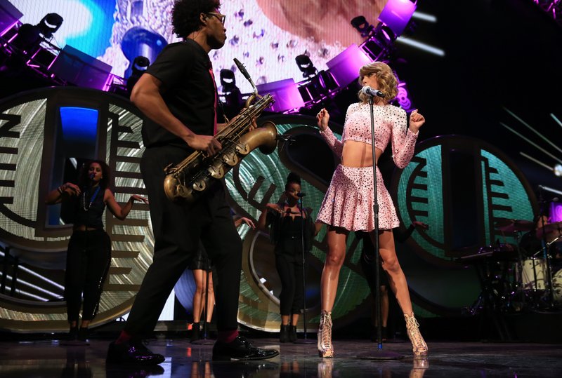 Taylor Swift at 2014 iHeartRadio Music Festival — photo 535
