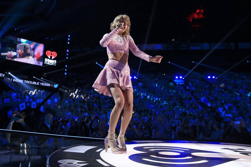 Taylor Swift at 2014 iHeartRadio Music Festival — photo 537