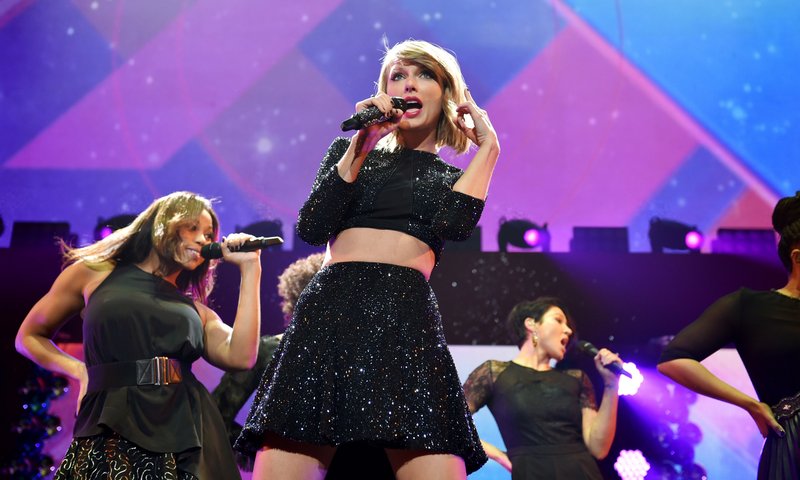 Taylor Swift at KIIS FM's Jingle Ball 2014 — photo 164