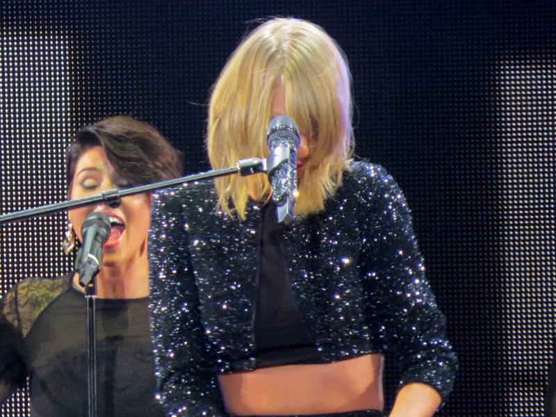 Taylor Swift at KIIS FM's Jingle Ball 2014 — photo 199