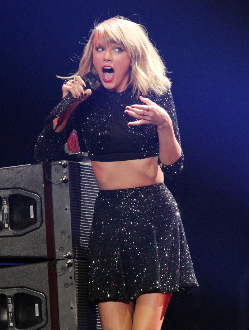 Taylor Swift at KIIS FM's Jingle Ball 2014 — photo 450
