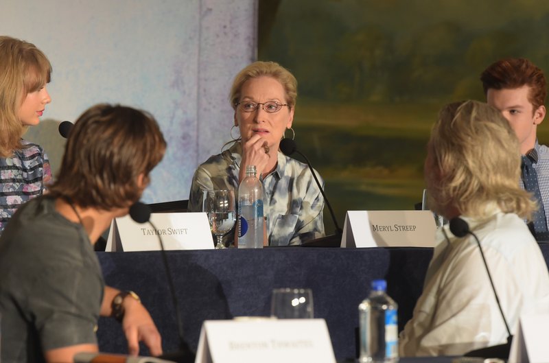 Taylor Swift at "The Giver" Press Conference — photo 7