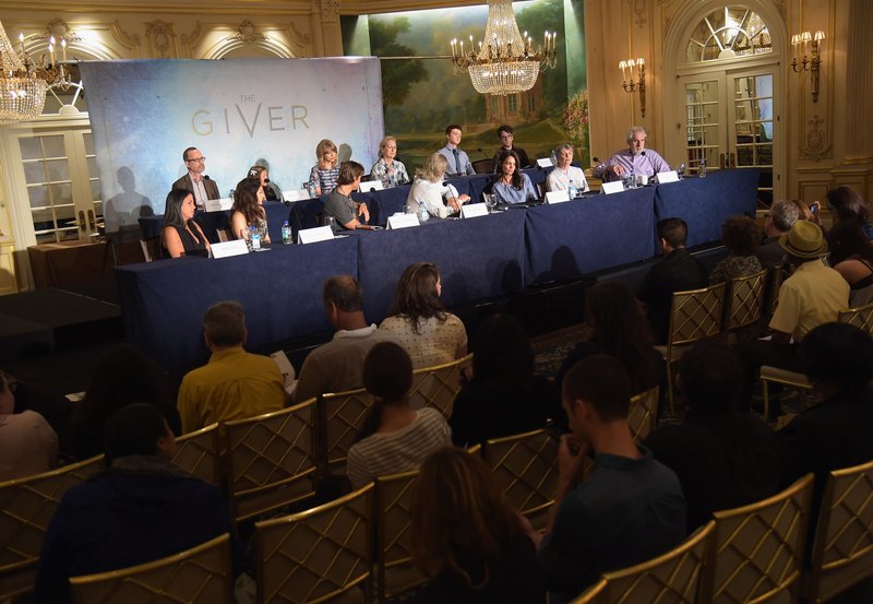 Taylor Swift at "The Giver" Press Conference — photo 9