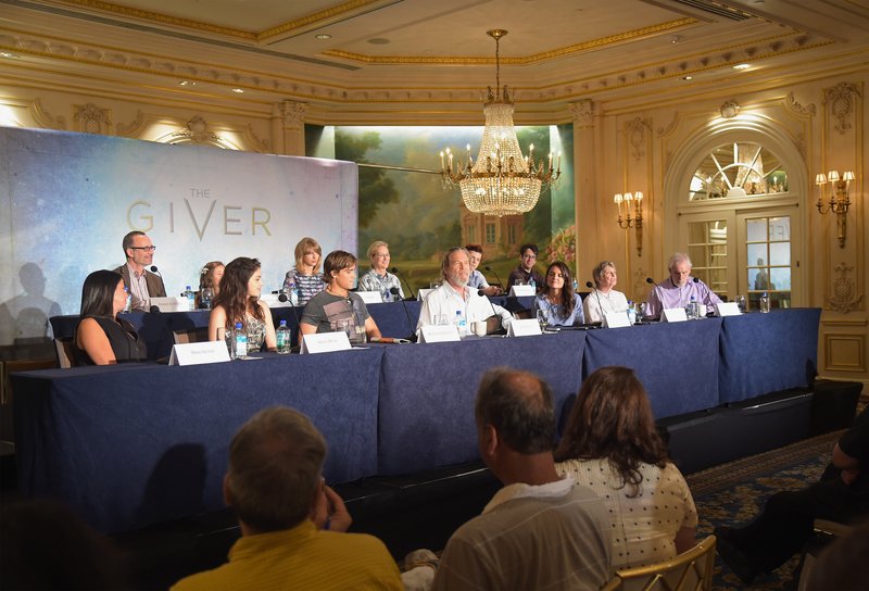 Taylor Swift at "The Giver" Press Conference — photo 10