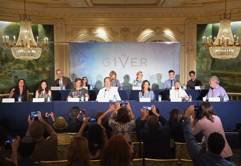 Taylor Swift at "The Giver" Press Conference — photo 11