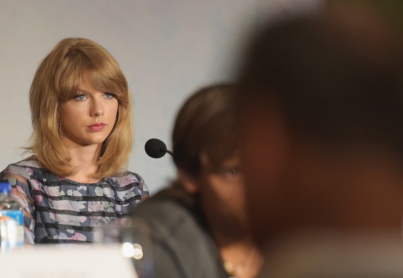 Taylor Swift at "The Giver" Press Conference — photo 14