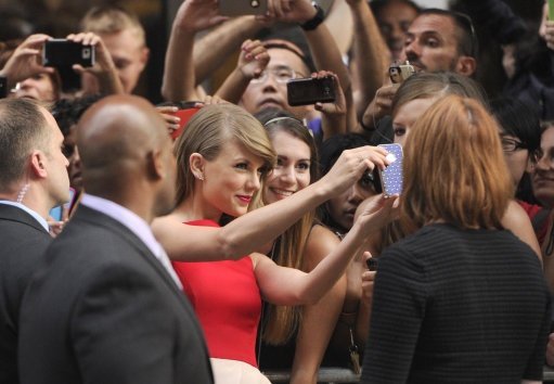 Taylor Swift at "The Giver" World Premiere — photo 23