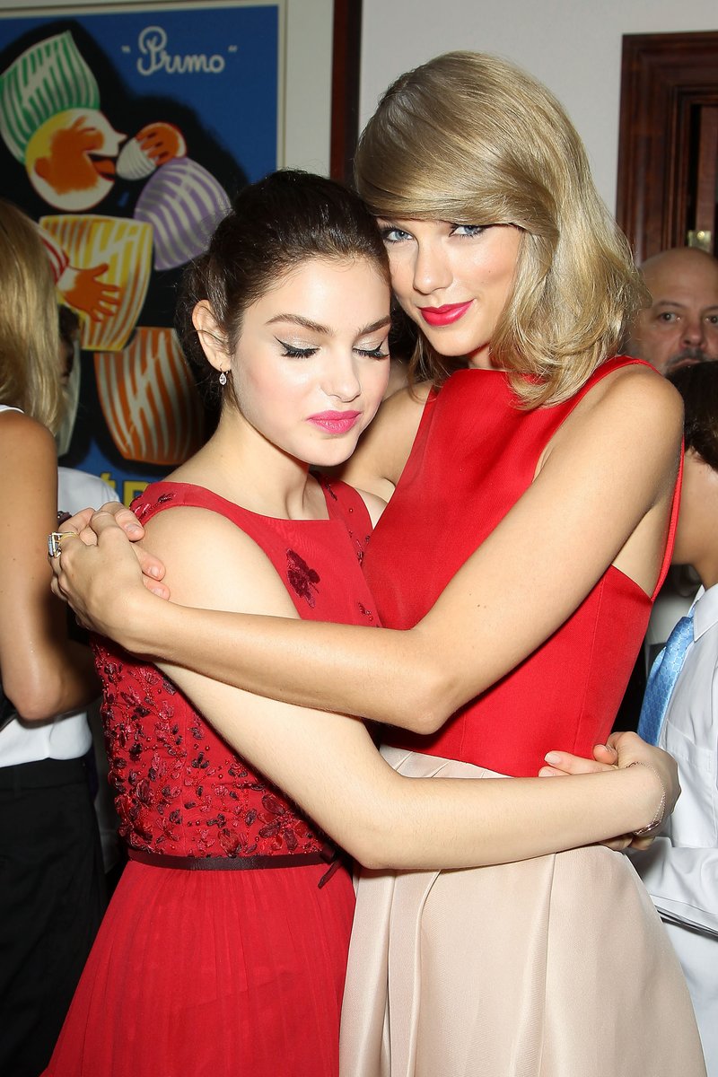 Taylor Swift at "The Giver" World Premiere — photo 61