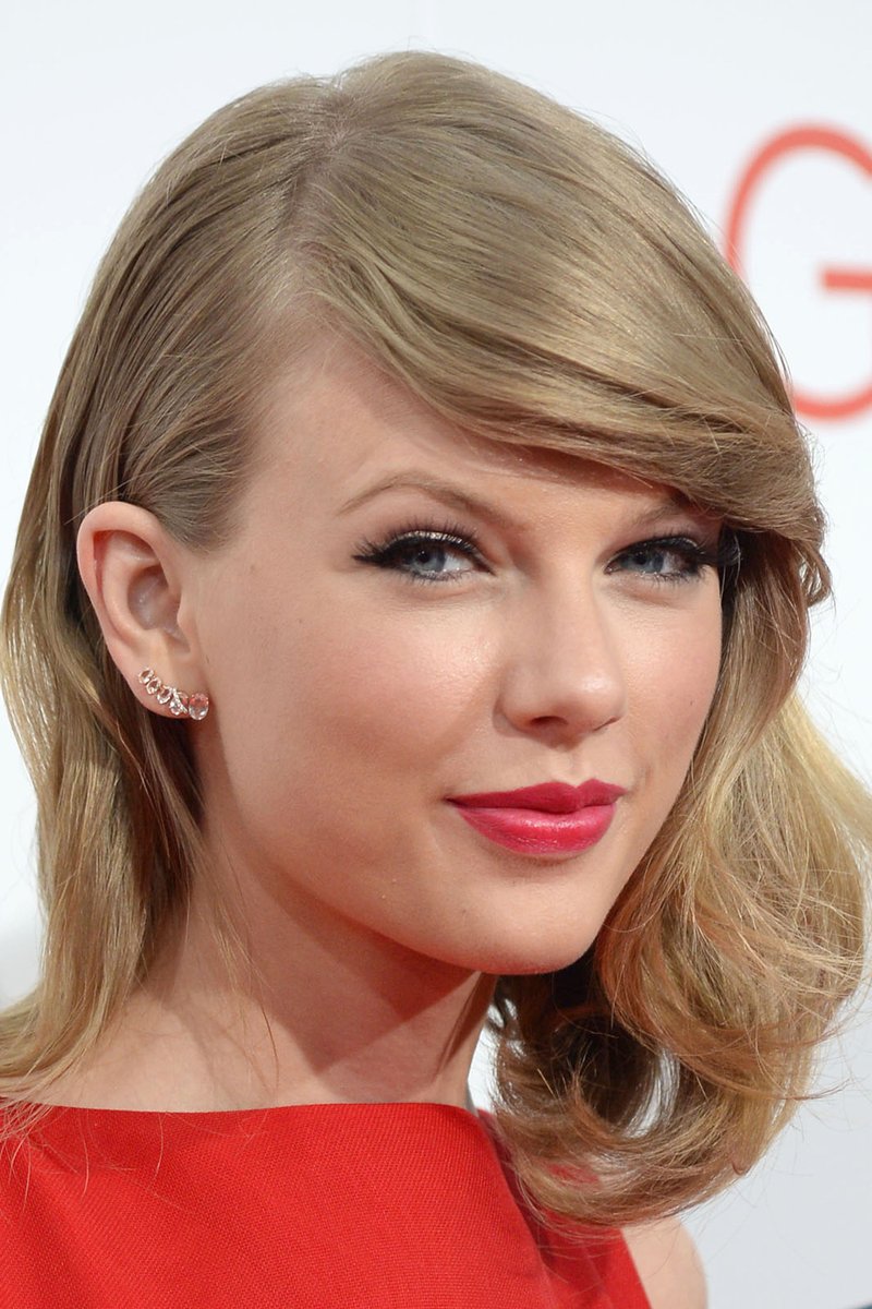 Taylor Swift at "The Giver" World Premiere — photo 94