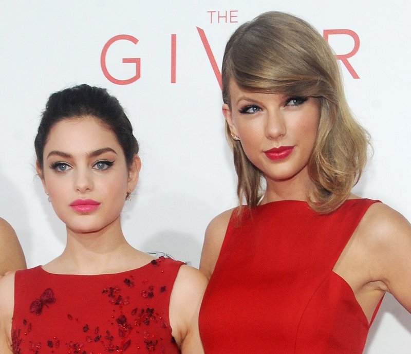 Taylor Swift at "The Giver" World Premiere — photo 113
