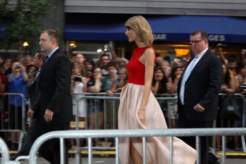 Taylor Swift at "The Giver" World Premiere — photo 457