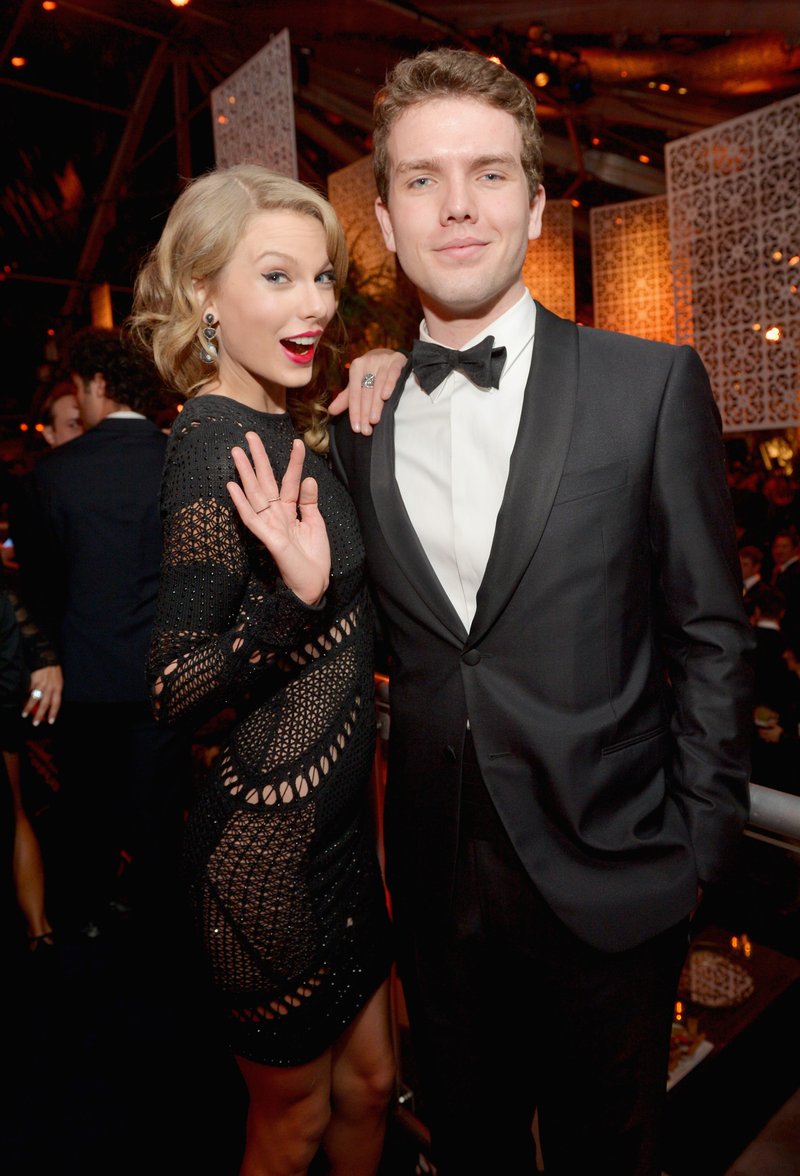 Taylor Swift at The Weinstein Company & Netflix's 2014 Golden Globes After Party — photo 3