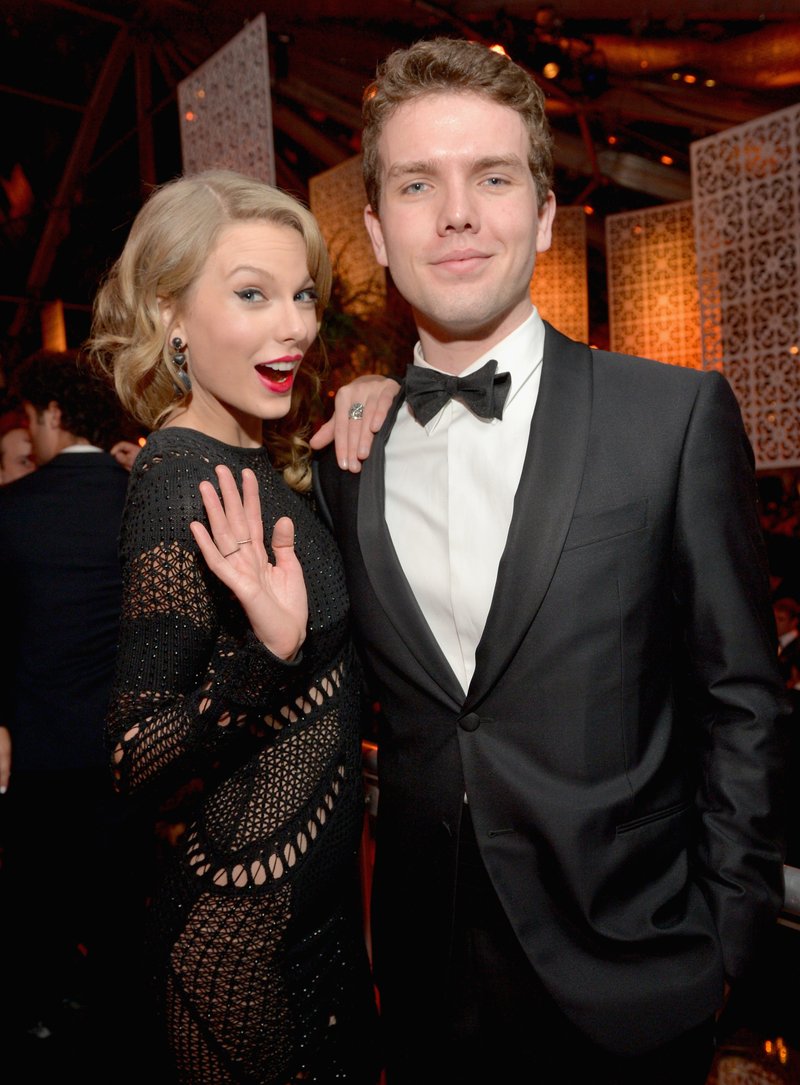 Taylor Swift at The Weinstein Company & Netflix's 2014 Golden Globes After Party — photo 4