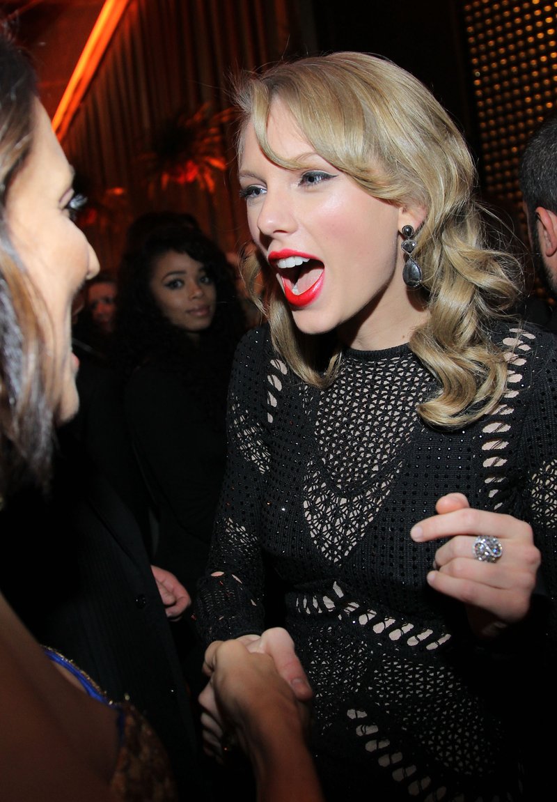 Taylor Swift at The Weinstein Company & Netflix's 2014 Golden Globes After Party — photo 11