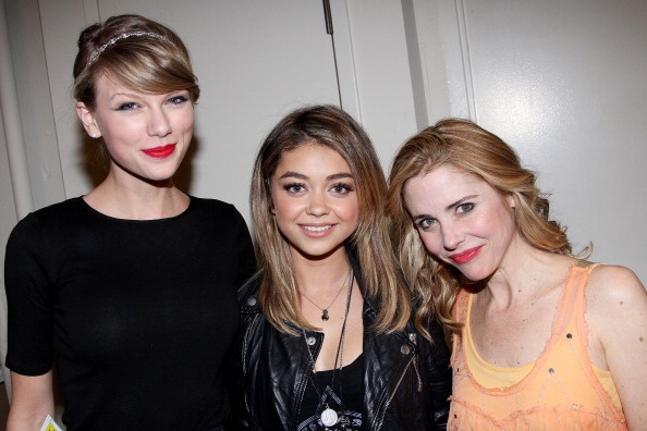 Taylor Swift at "Under My Skin" - Backstage — photo 4