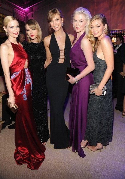 Taylor Swift at 2014 Vanity Fair Oscar Party — photo 8