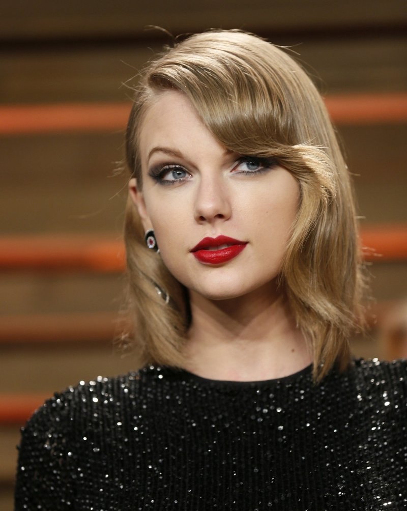 Taylor Swift at 2014 Vanity Fair Oscar Party — photo 21