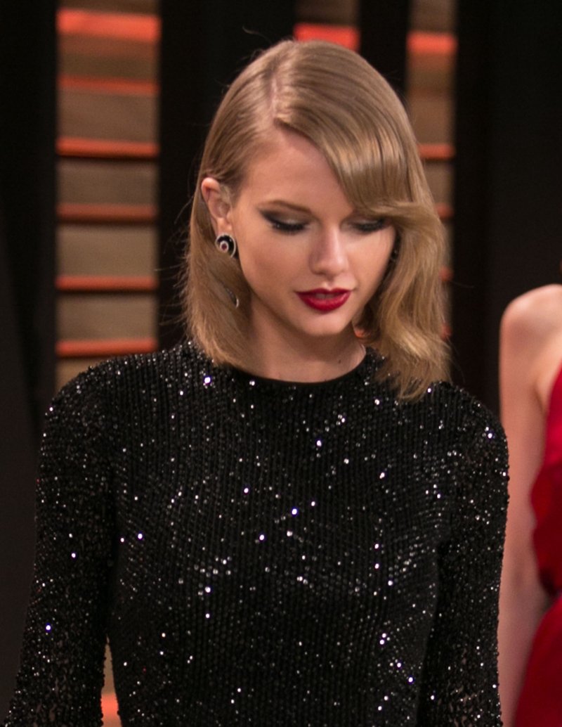 Taylor Swift at 2014 Vanity Fair Oscar Party — photo 22