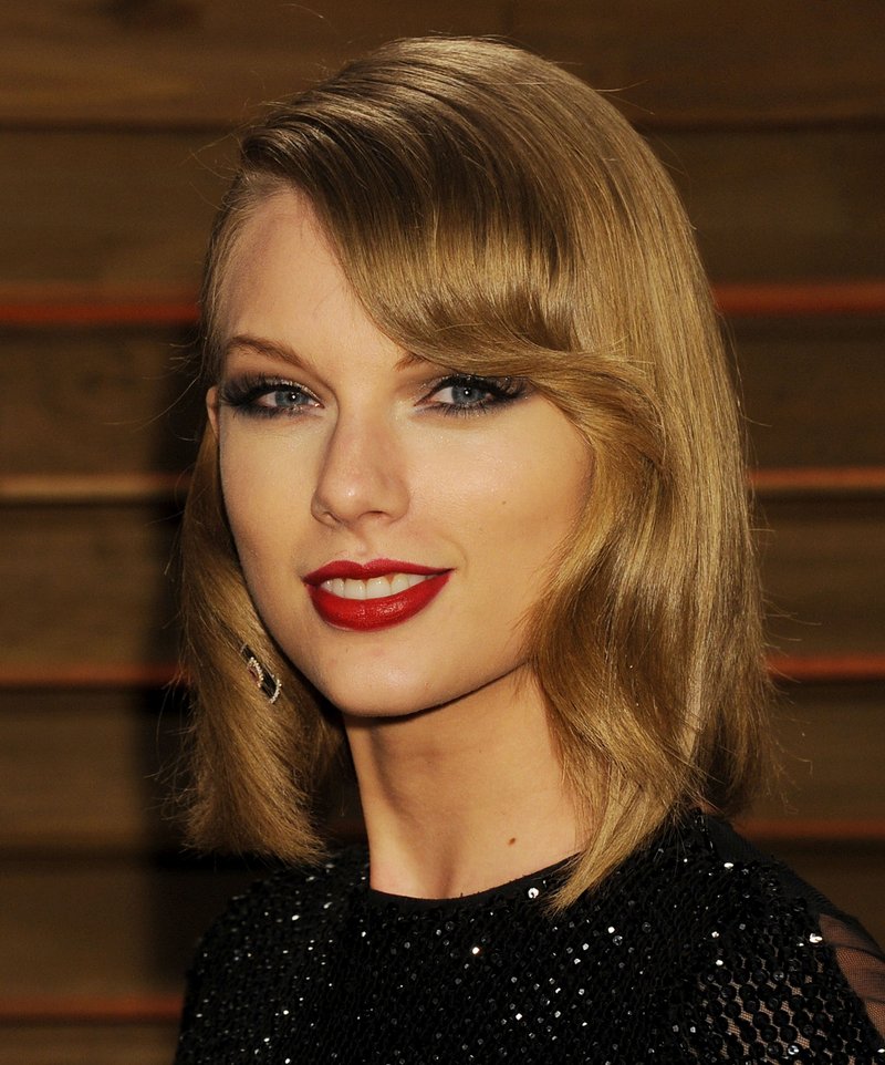 Taylor Swift at 2014 Vanity Fair Oscar Party — photo 40