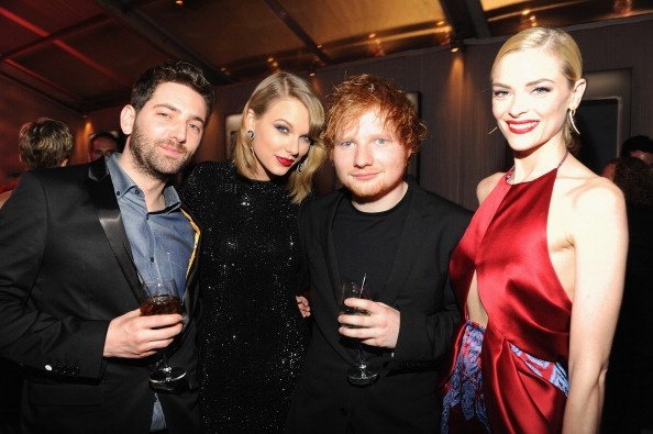 Taylor Swift at 2014 Vanity Fair Oscar Party — photo 44
