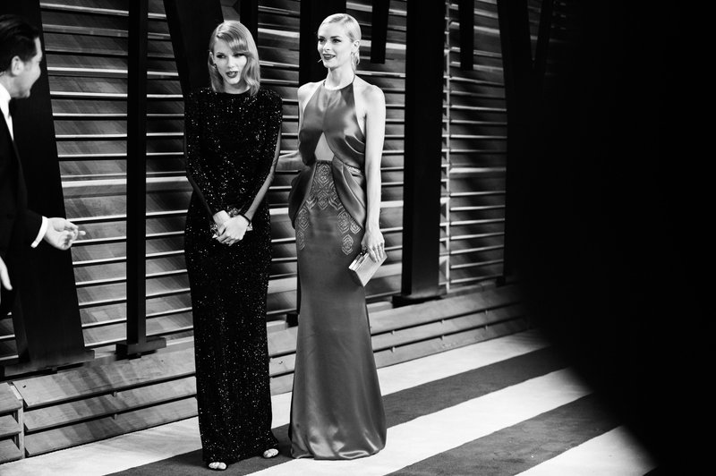Taylor Swift at 2014 Vanity Fair Oscar Party — photo 110