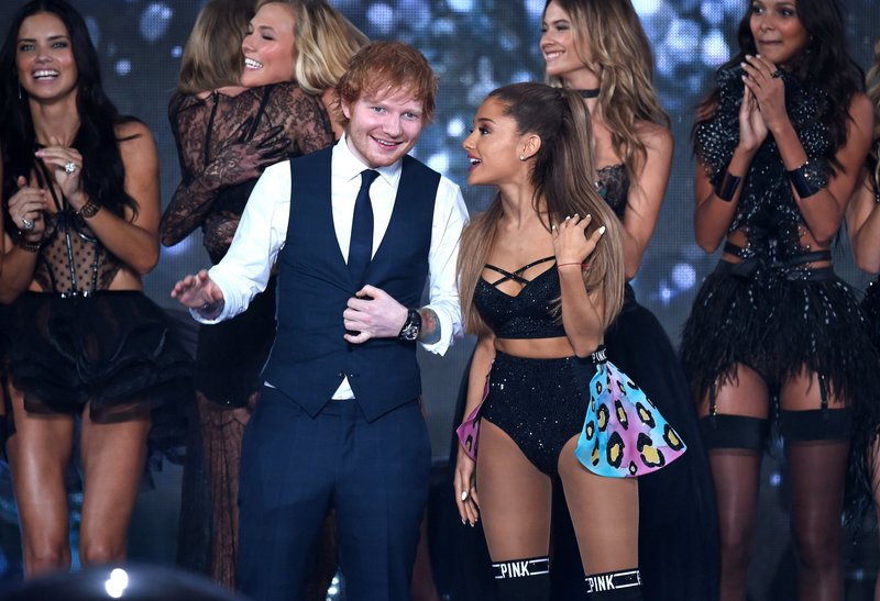 Taylor Swift at 2014 Victoria's Secret Fashion Show — photo 241