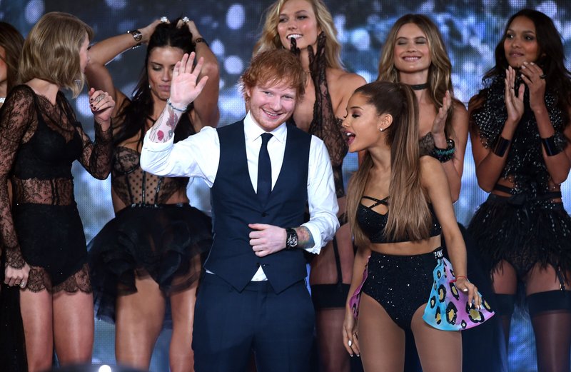 Taylor Swift at 2014 Victoria's Secret Fashion Show — photo 242