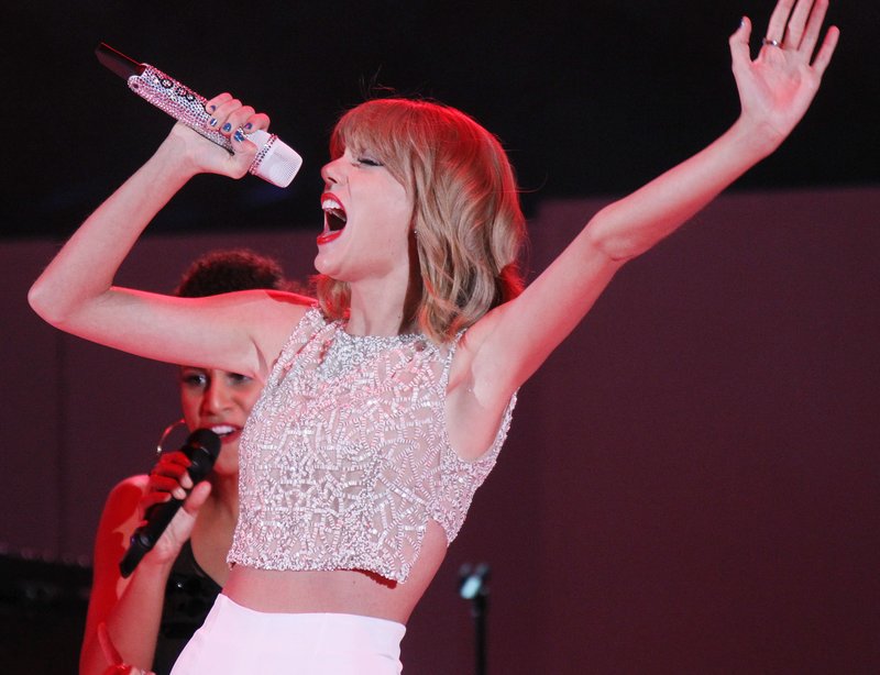 Taylor Swift at We Can Survive 2014 — photo 184