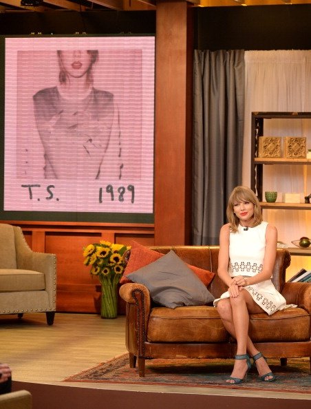 Taylor Swift at Yahoo! Worldwide Live Stream — photo 3