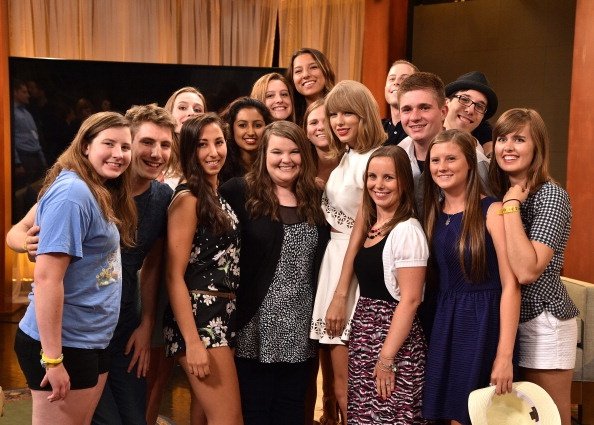 Taylor Swift at Yahoo! Worldwide Live Stream — photo 4
