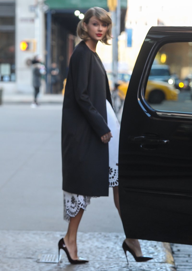 Taylor Swift at Z100's Jingle Ball 2014 — photo 42