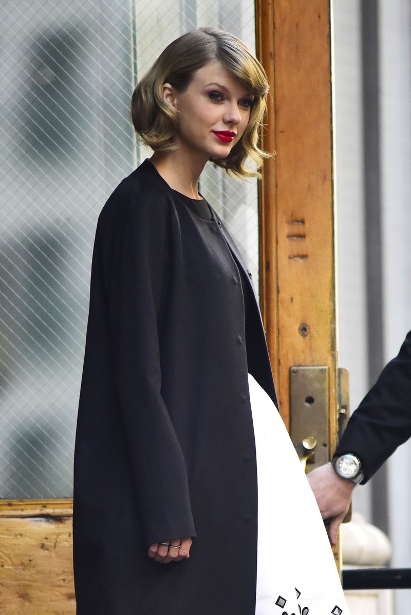 Taylor Swift at Z100's Jingle Ball 2014 — photo 48