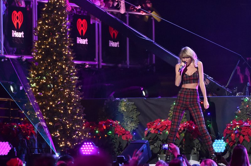 Taylor Swift at Z100's Jingle Ball 2014 — photo 131