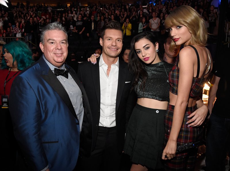 Taylor Swift at Z100's Jingle Ball 2014 — photo 143