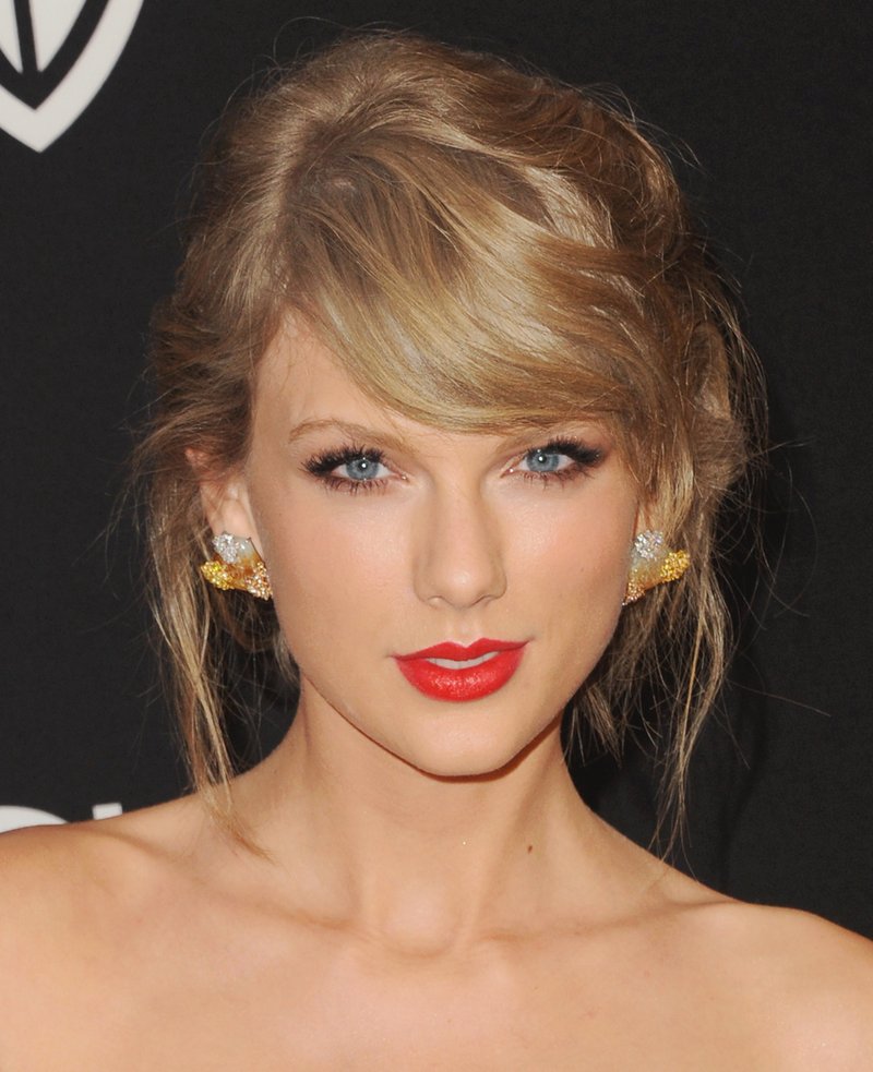 Taylor Swift at 16th Annual Warner Bros. And InStyle Post-Golden Globe Party — photo 22