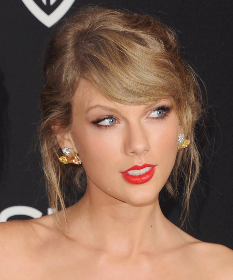 Taylor Swift at 16th Annual Warner Bros. And InStyle Post-Golden Globe Party — photo 23