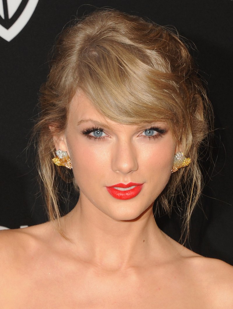 Taylor Swift at 16th Annual Warner Bros. And InStyle Post-Golden Globe Party — photo 25